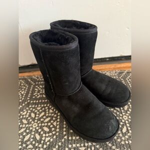 UGG Black Boots CLASSIC SHORT II - Women’s Size 5